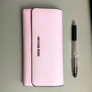 Light lavender with silver Michael Kors multi slot fold wallet